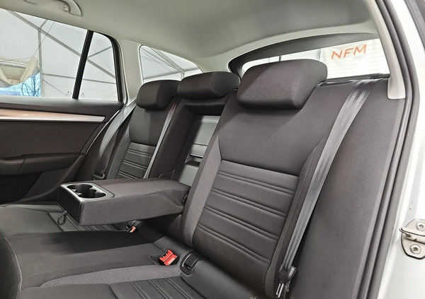 Skoda Octavia cena 63500 przebieg: 102129, rok produkcji 2019 z Milanówek małe 352